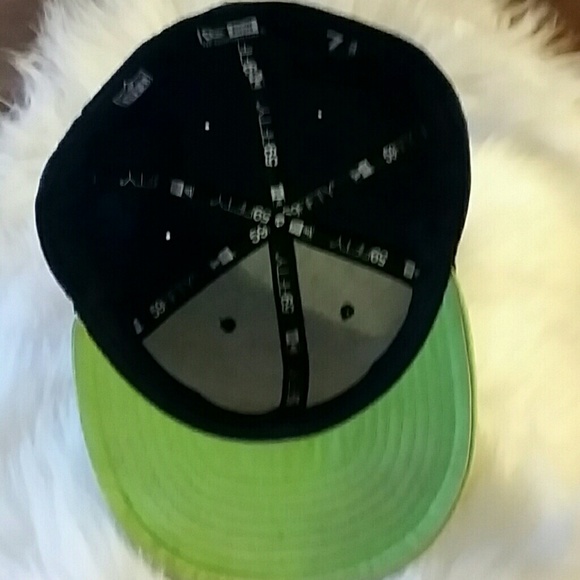 Seattle Seahawks hat - Picture 2 of 4